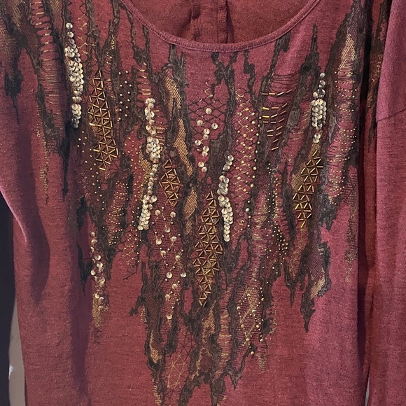 Miss Me Size Medium Deep Red Long Sleeve Top - Picture 2 of 12